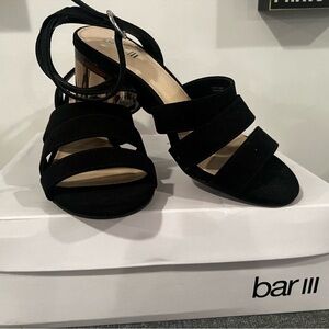 BAR III women’s raw fabric open toe black sandals/size 6